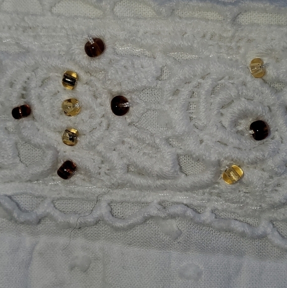 White Halter With Flowers New XL - Picture 7 of 9